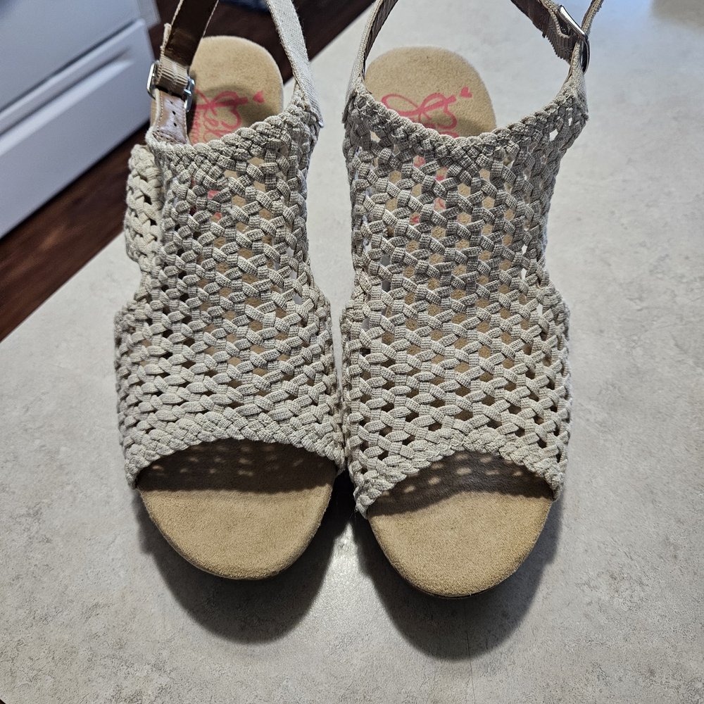 Jellypop Cream Woven Sandals with Peep-Toe Design